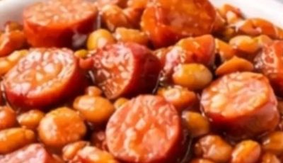 Beannie Weenies (Hot Dogs & Baked Beans)